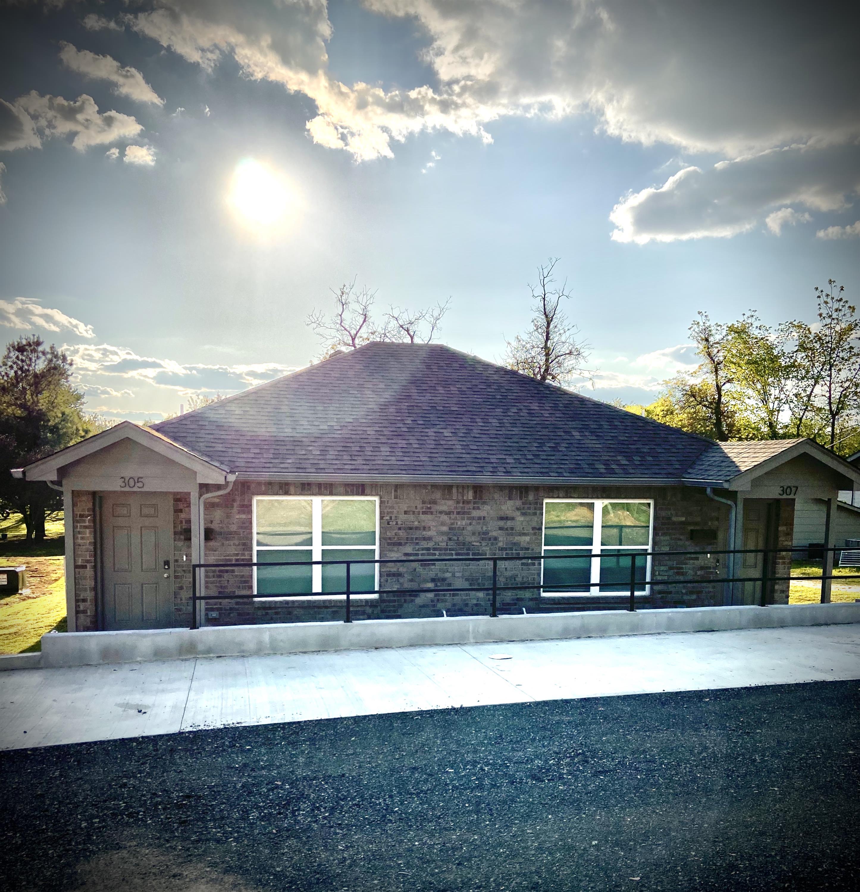 305 North Franklin Avenue